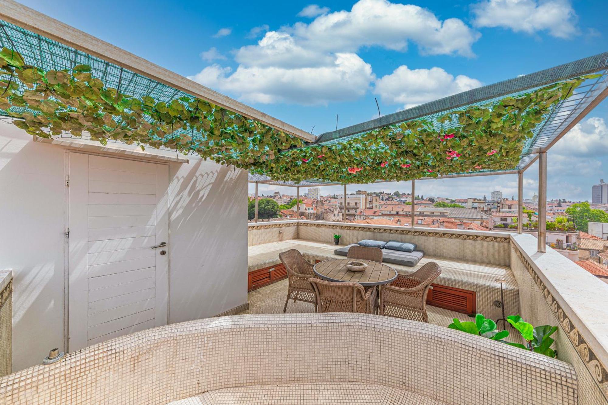 Апартаменты Augubio Penthouse Сплит Экстерьер фото